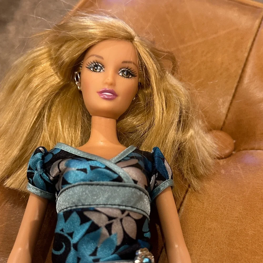 Mattel Doll with Blue and Blonde Features - Picture 2 of 6